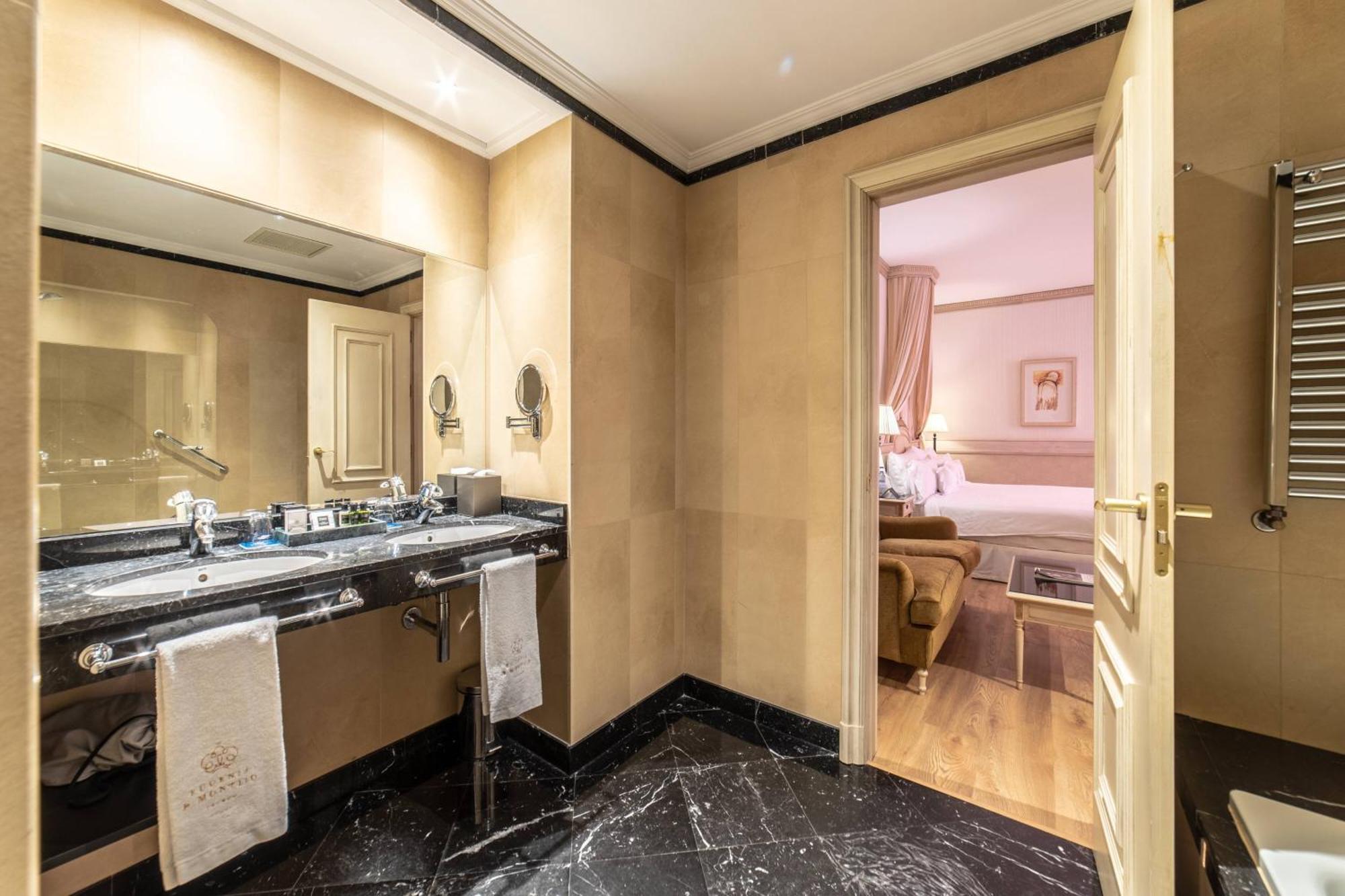 Hotel Eugenia De Montijo, Autograph Collection Toledo Exteriér fotografie Bathroom