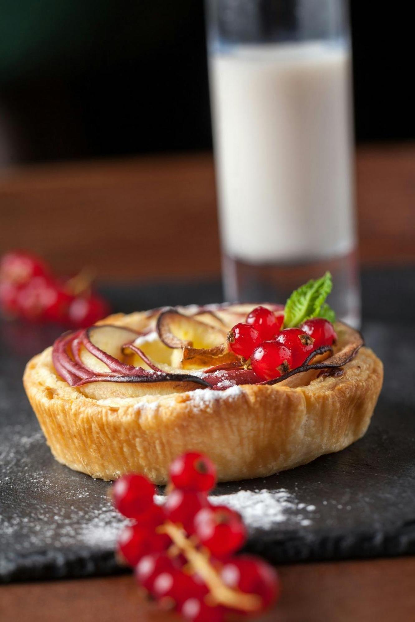 Hotel Eugenia De Montijo, Autograph Collection Toledo Exteriér fotografie Apple tart