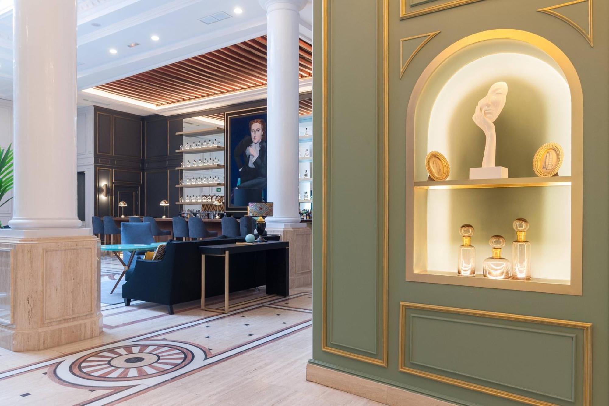 Hotel Eugenia De Montijo, Autograph Collection Toledo Exteriér fotografie The lobby of the hotel
