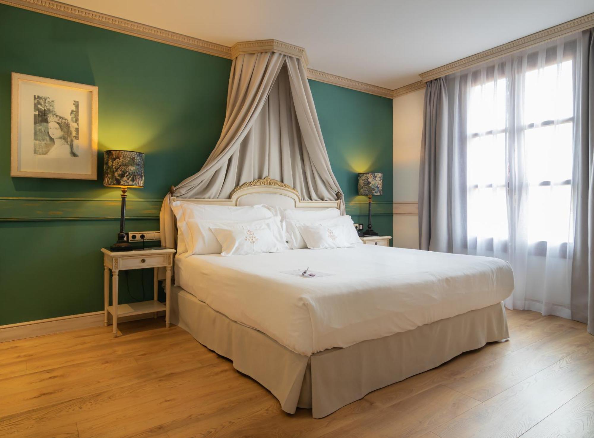 Hotel Eugenia De Montijo, Autograph Collection Toledo Exteriér fotografie A bedroom at Hotel de las Letras